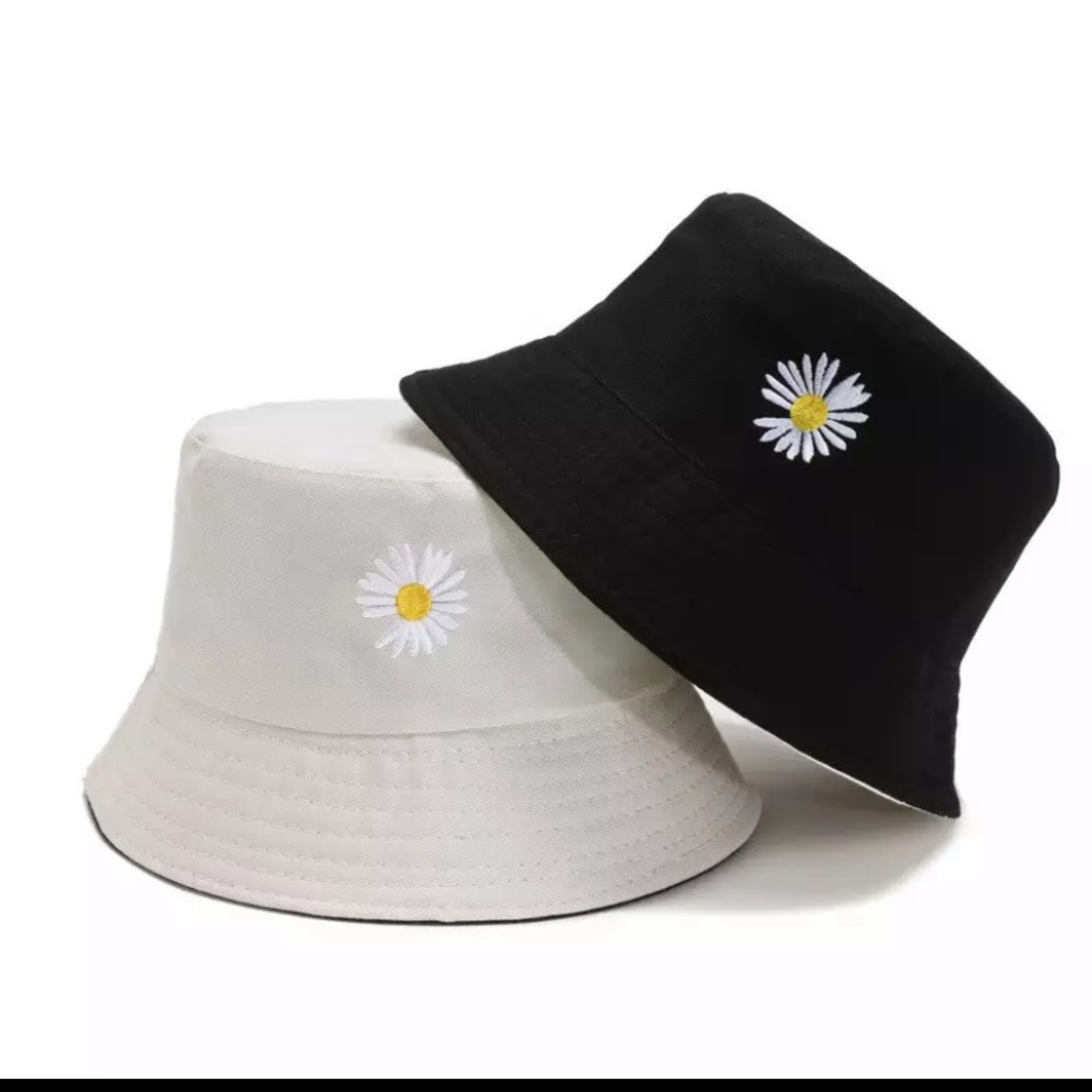 Bucket hat